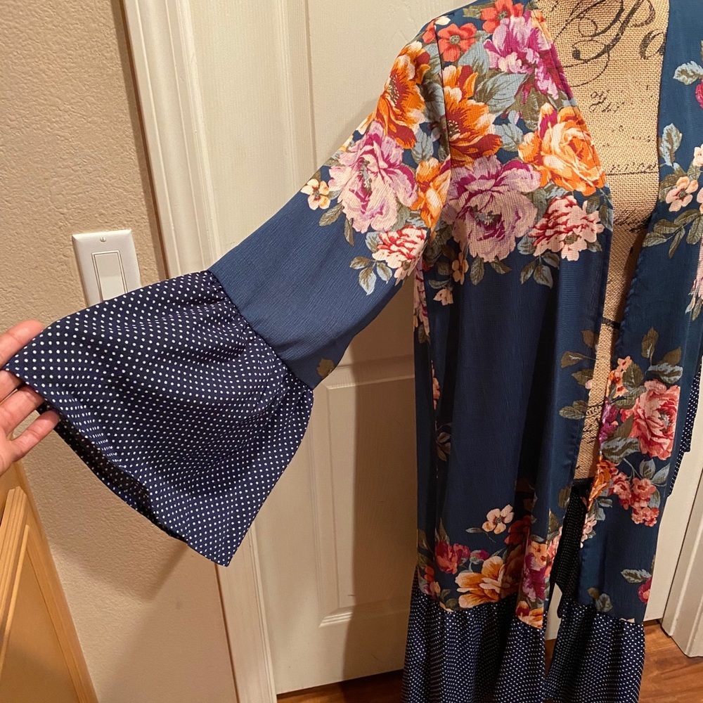 Dark teal  floral print kimono - Picture 4 of 7
